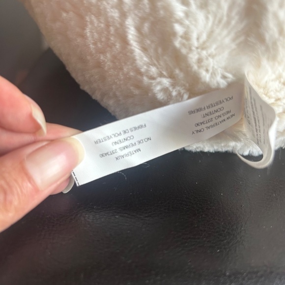 Disney Gold and Cream Winnie the Pooh Plush Stuffed Animal - Picture 9 of 12